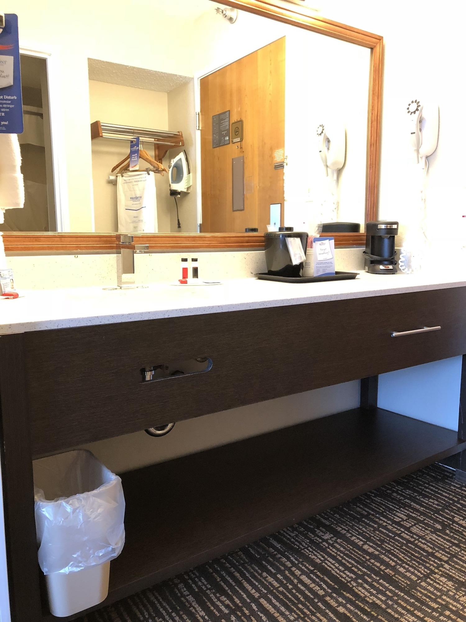 Hotel Baymont By Wyndham 3*