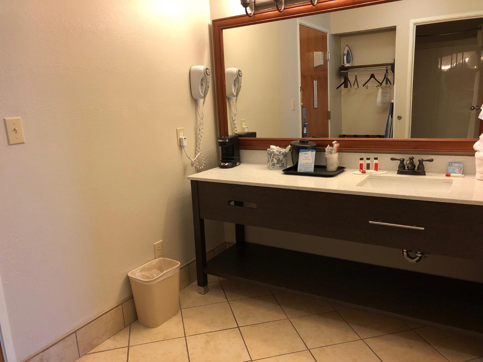 Baymont By Wyndham Hotel