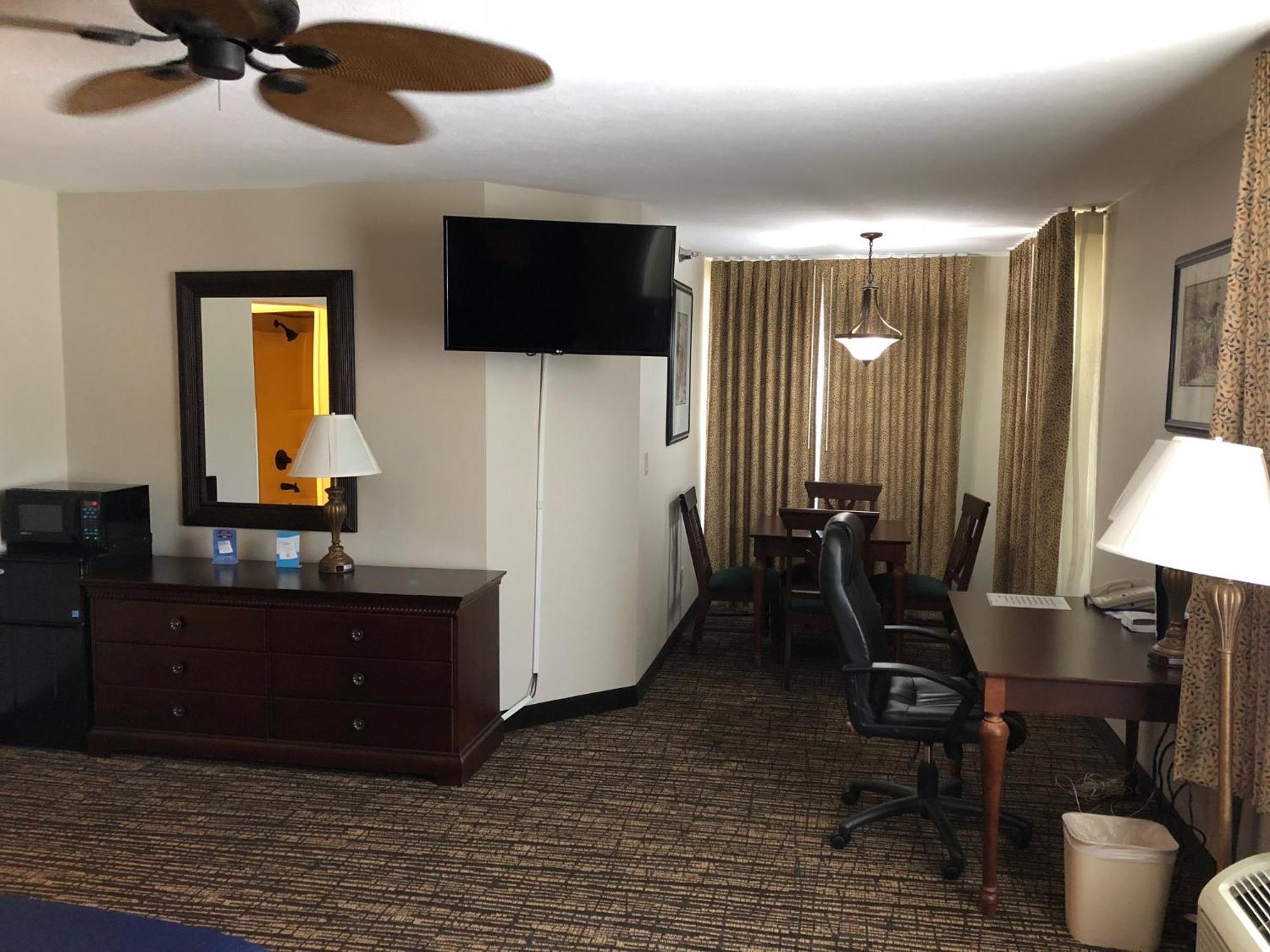Hotel Baymont By Wyndham